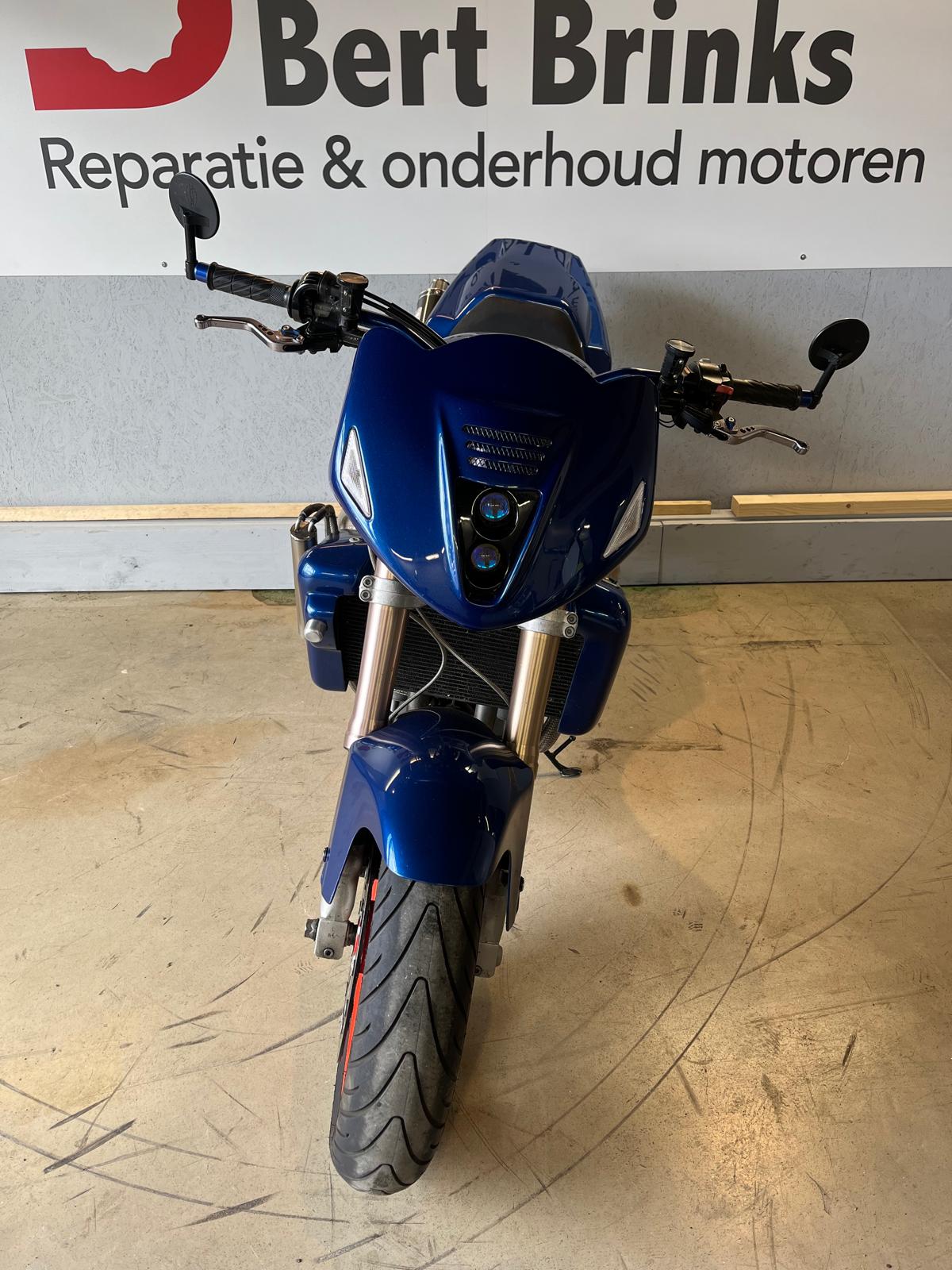 Yamaha YZF 750 R streetfighter